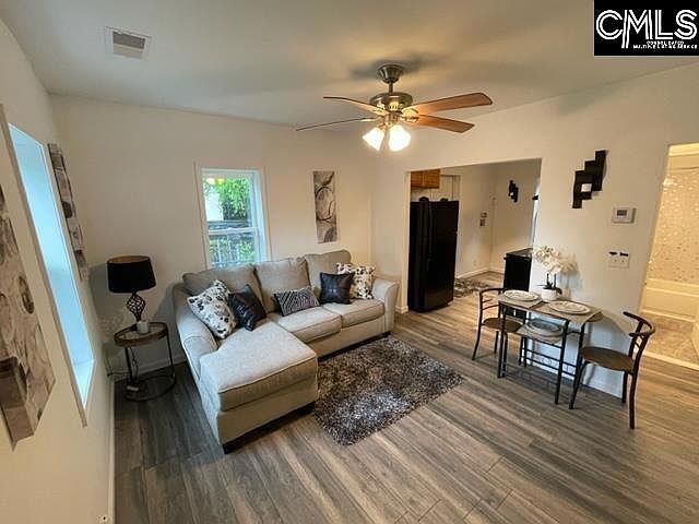 2nd image of 109 Easy St
