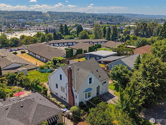 2nd image of 324 Stevens Avenue SW