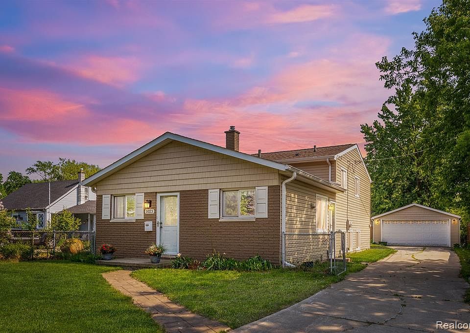 1023 Massoit Rd, Clawson, MI 48017 Zillow
