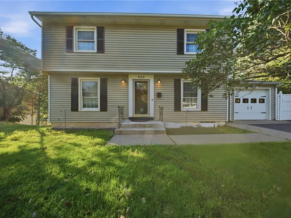 968 Rumson Rd, Rochester, NY 14616