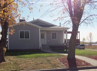 615 W 8th St, Morris, MN 56267