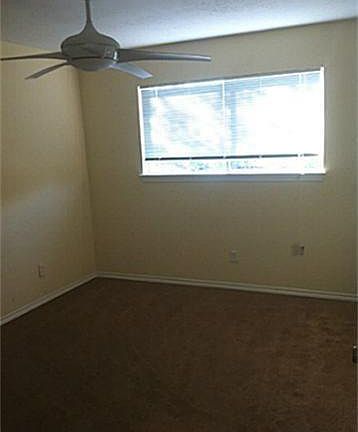 3rd image of 343 Edgewood Dr