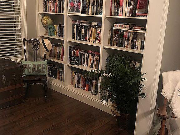 Library/Sitting Area