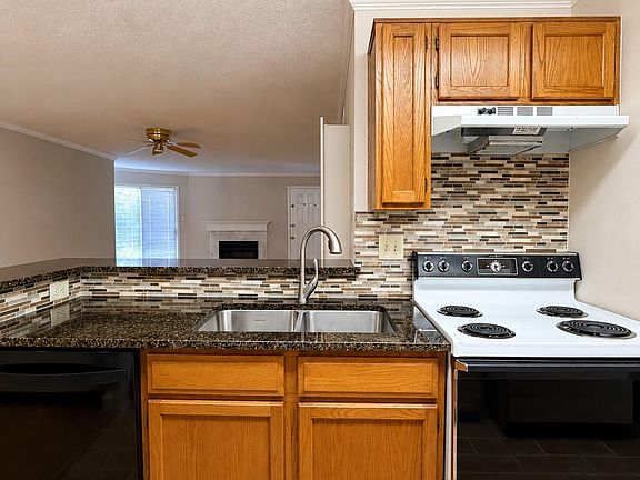4th image of 10613 Braes Bend Dr #10613C