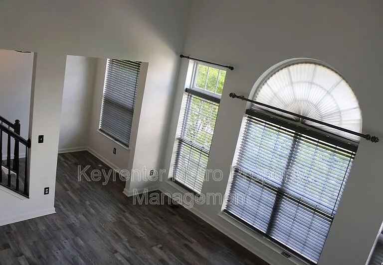 1005 Treeland Way — Photo 6