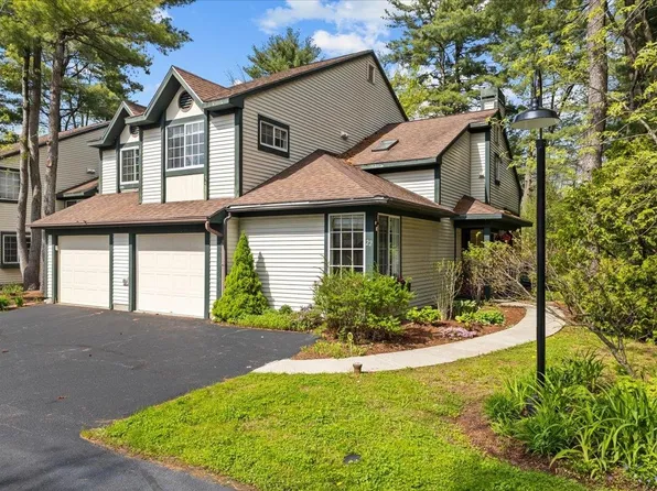 22 Lake Forest Drive, Burlington, VT 05401