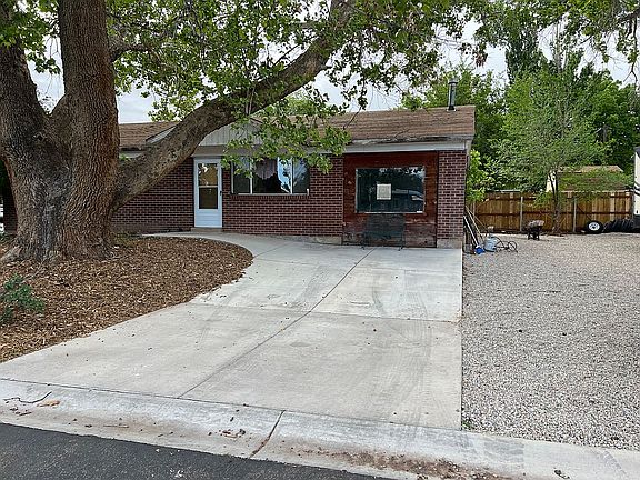 2nd image of 4 Orchard Way