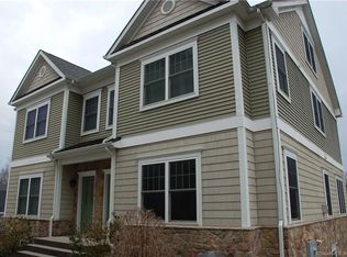 109 Park Ave APT 2, Danbury, CT 06810