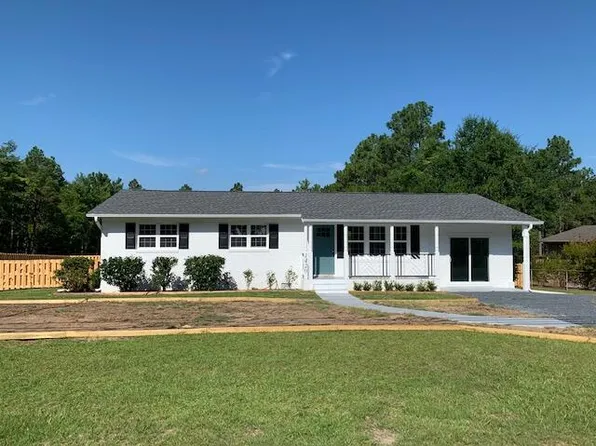 1420 Central Dr, Southern Pines, NC 28387