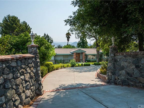 3rd image of 26752 Brooken Ave