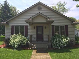 707 Elgin St, Cherry Valley, IL 61016