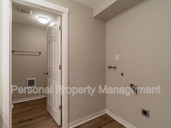 4th image of 2618 E 13th St