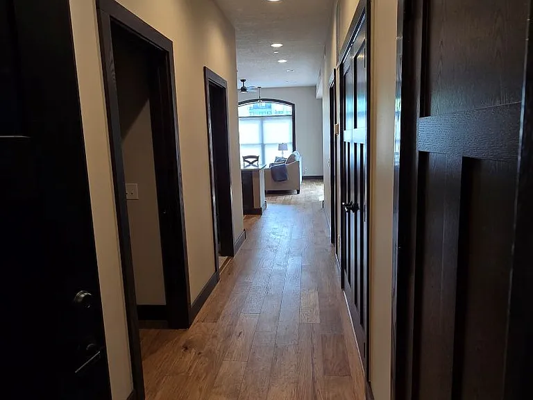 512 Division St S #1 — Photo 19