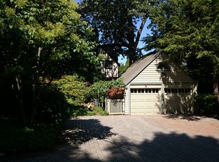 78 Chestnut Hill Rd, Newton, MA 02467