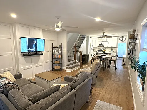 4109 Apple St Photo 1