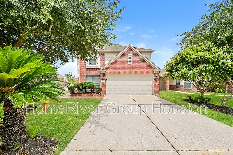 1st image of 20942 Foxwood Garden Dr