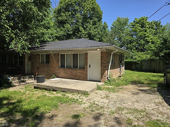 2nd image of 2646 E Bradbury Ave