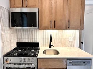 527 Leonard St #2B, Brooklyn, NY 11222