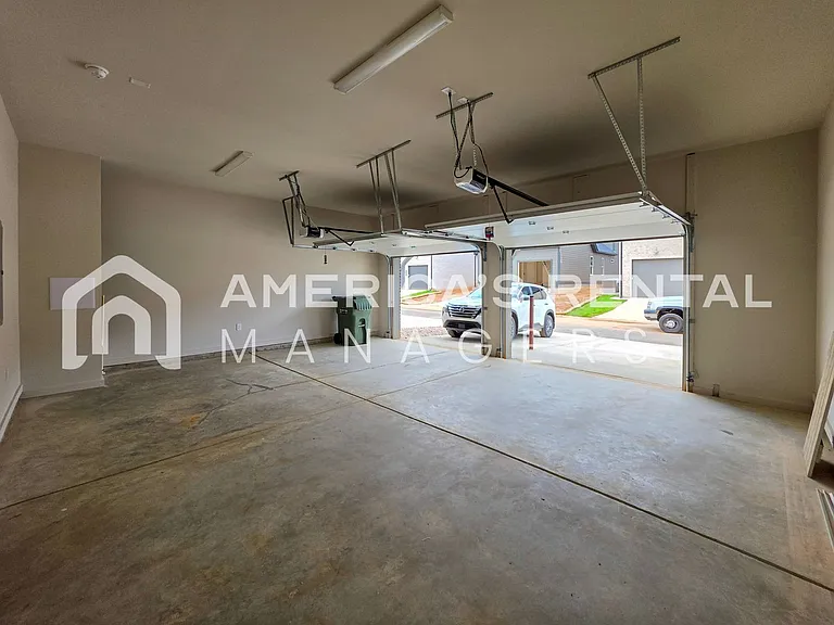 4422 Foxcote Ln — Photo 25