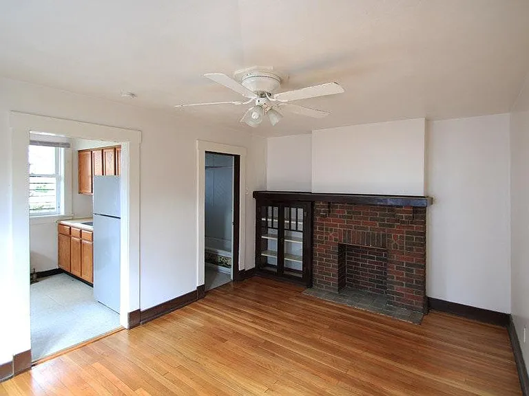 709 Pitt St #1L — Photo 5