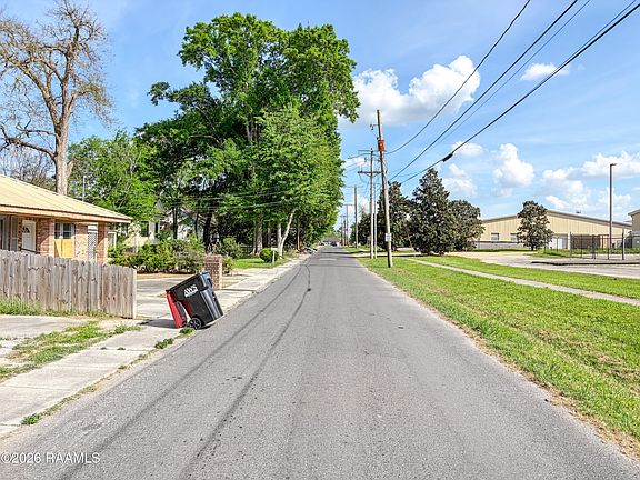 5th image of 105 Gauthier Rd