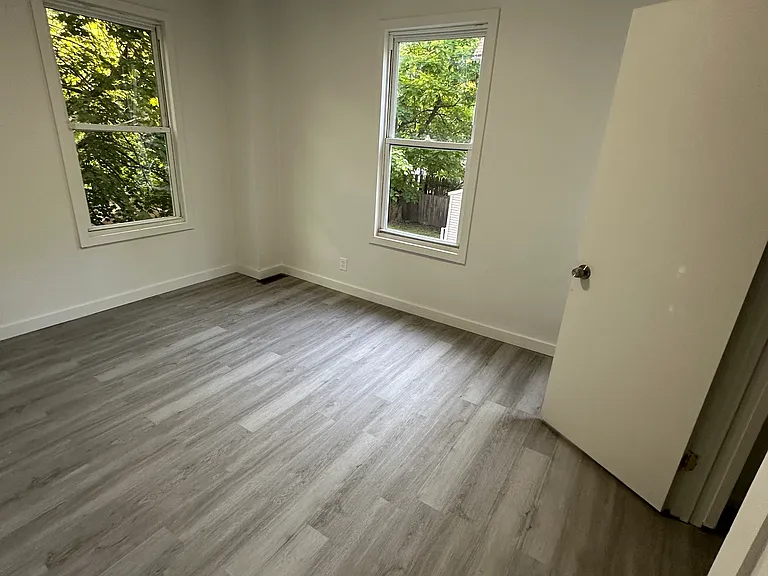 242 Newhall St #1 — Photo 16