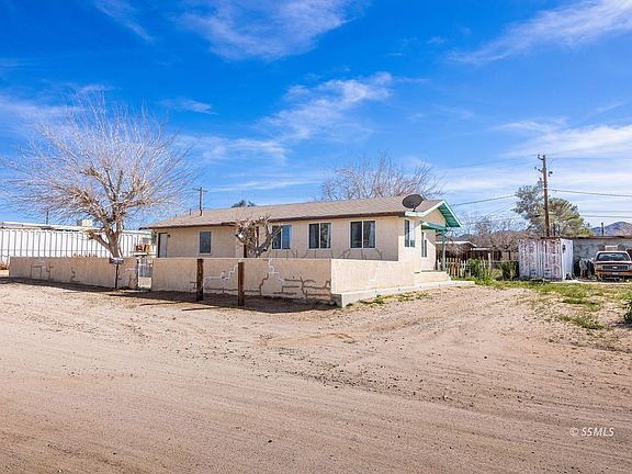 3rd image of 839 E Hillcrest Ave