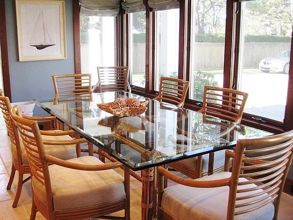 Eat in Kitchen