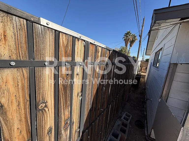 2818 W Heatherbrae Dr — Photo 39