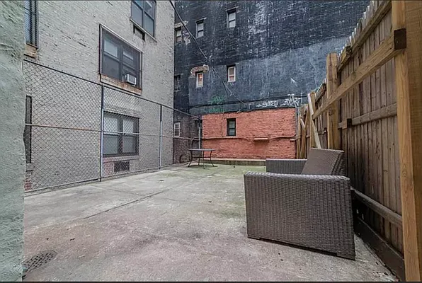 Rented by Compass | media 18