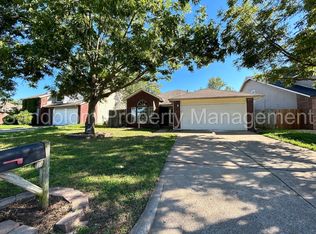 8928 E 87th Pl, Tulsa, OK 74133