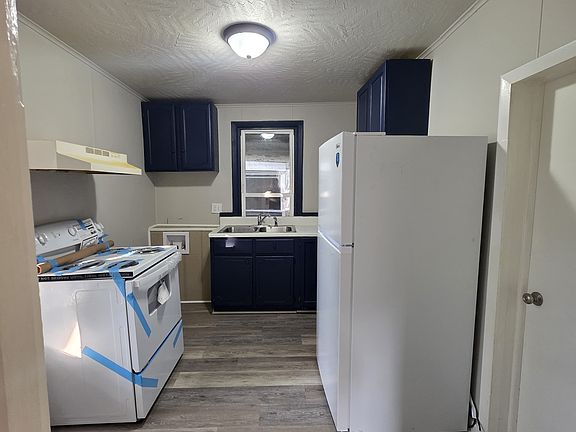 4th image of 1215 30th St