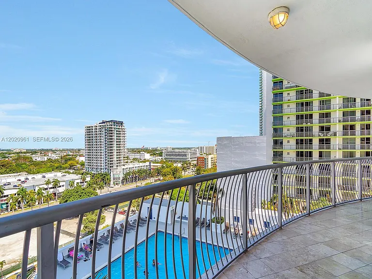 1750 N Bayshore Dr #1515 — Photo 12
