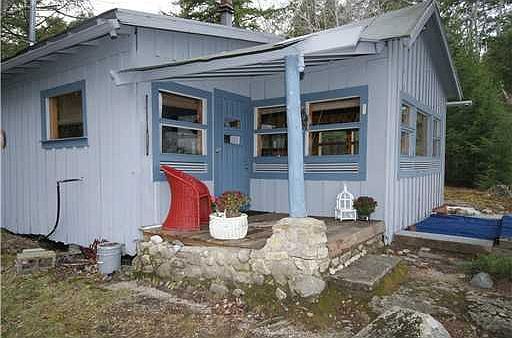 1st image of 129 Blueberry Lane