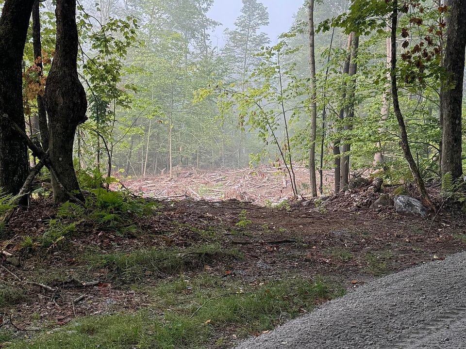 2nd image of 336 Dickinson Hill Road