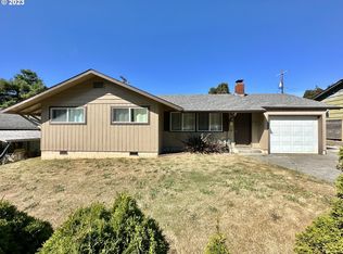 1790 Ocean Blvd SE, Coos Bay, OR 97420