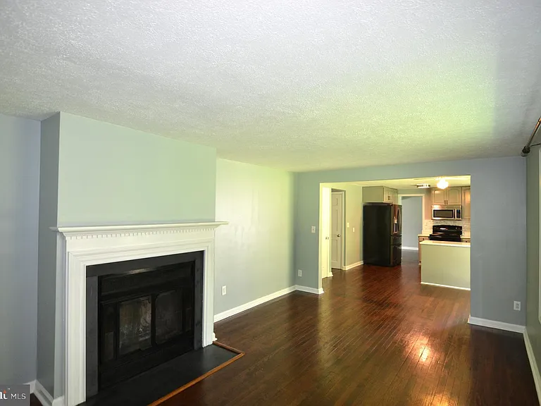 17312 Amity Dr — Photo 10