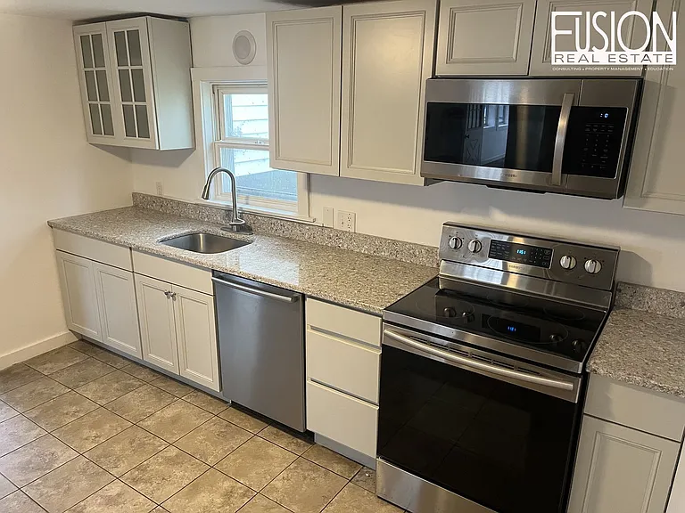 340 Manhattan Dr — Photo 66