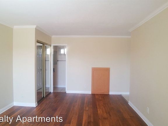 3rd image of 940 Palm View Way #1513