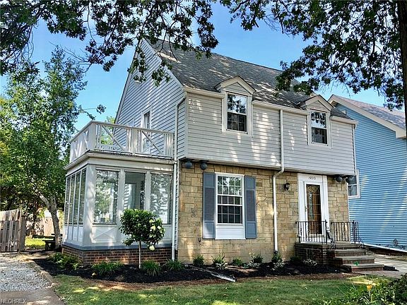 2nd image of 15010 Fernway Ave