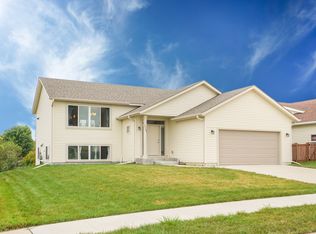 5763 51st St NW, Rochester, MN 55901