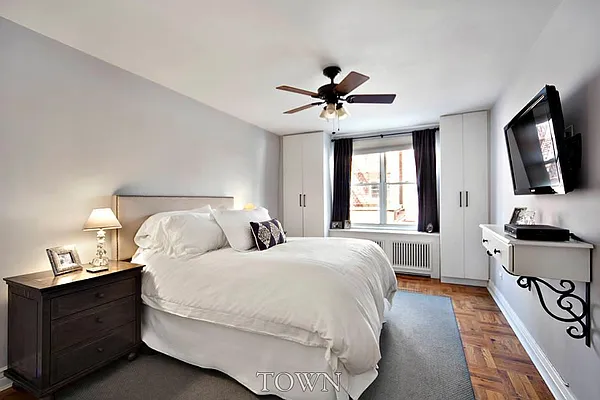 Sold by Town Residential | media 26