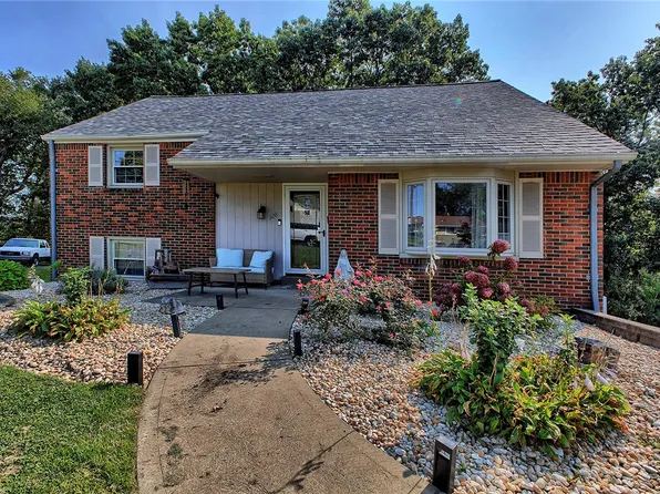 128 Paree Dr, Pittsburgh, PA 15239