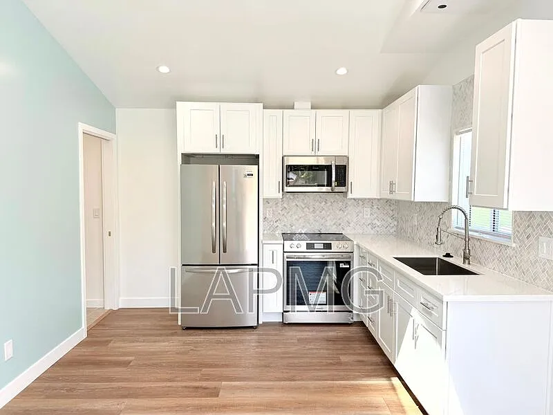 1 bed, 1.0 bath, $1,850 — Photo 2