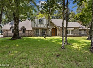 13505 Pine Rd, Ocean Springs, MS 39564