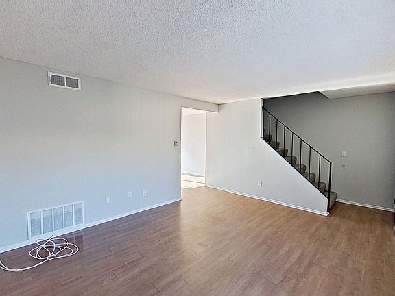 3rd image of 121 Greentree Ln Unit 2