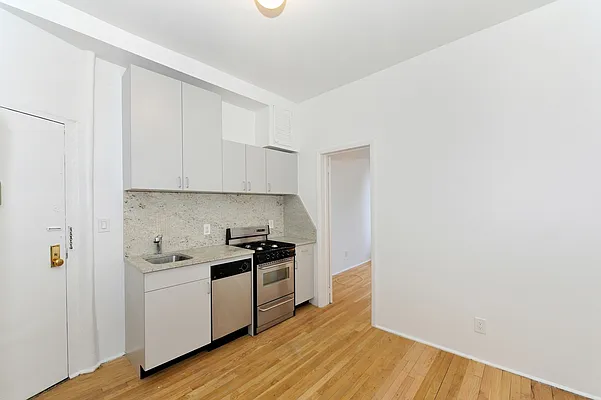 Rented by Aether Property Group | media 104