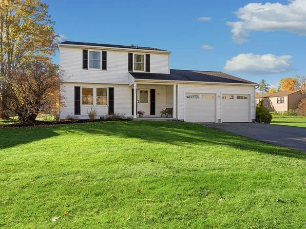 6162 Pinion Dr, Cicero, NY 13039