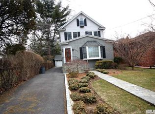 8629 Palermo St, Hollis, NY 11423
