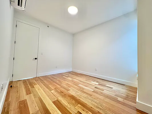 Rented by ERNY LLC | media 22